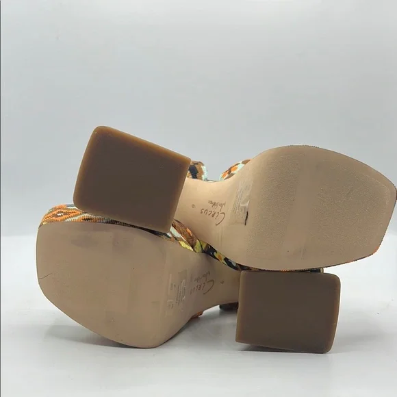 Circus by Sam Edelman Floral Platform Heels - Picture 11 of 15